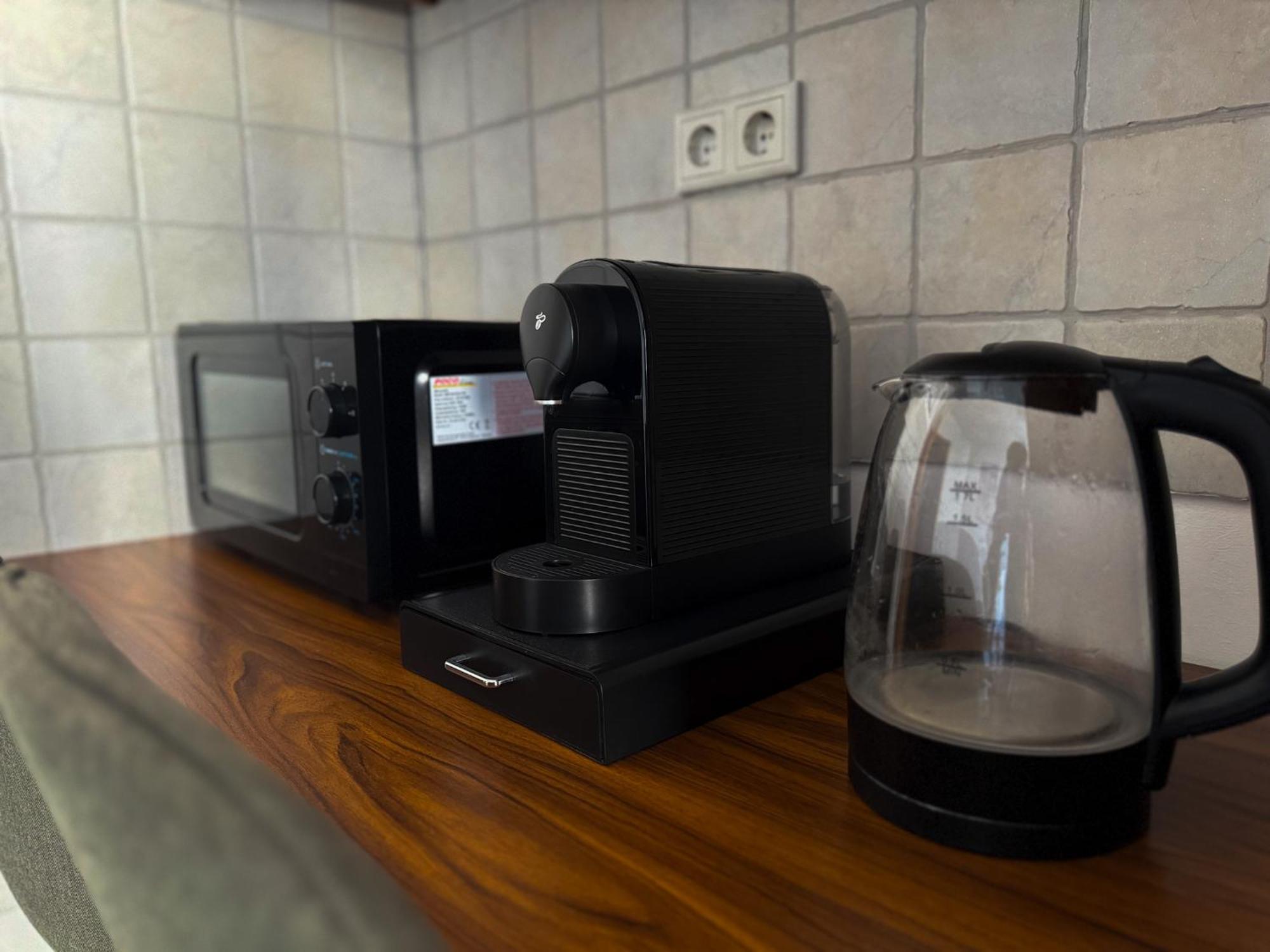 110Qm - 4 Zimmer - Privat Parkplatz - Zentral - Balkon - Mallibase Apartments كاسيل المظهر الخارجي الصورة